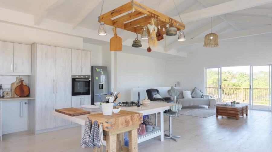 4 Bedroom Property for Sale in Suiderstrand Western Cape